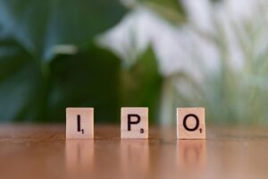 What is IPO in Marathi ?